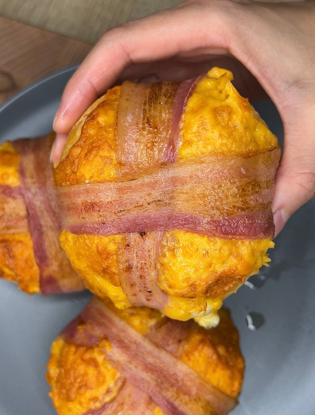 Baconbe tekert töltött zsemle 😍
