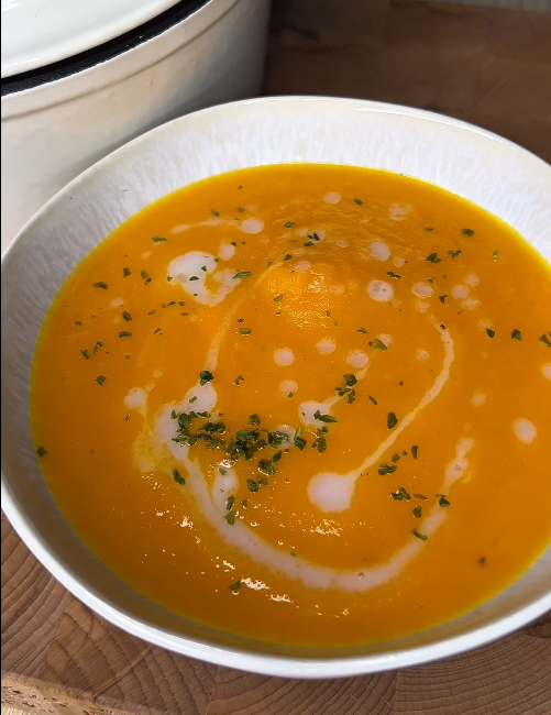 🥕 Gyömbéres répakrémleves